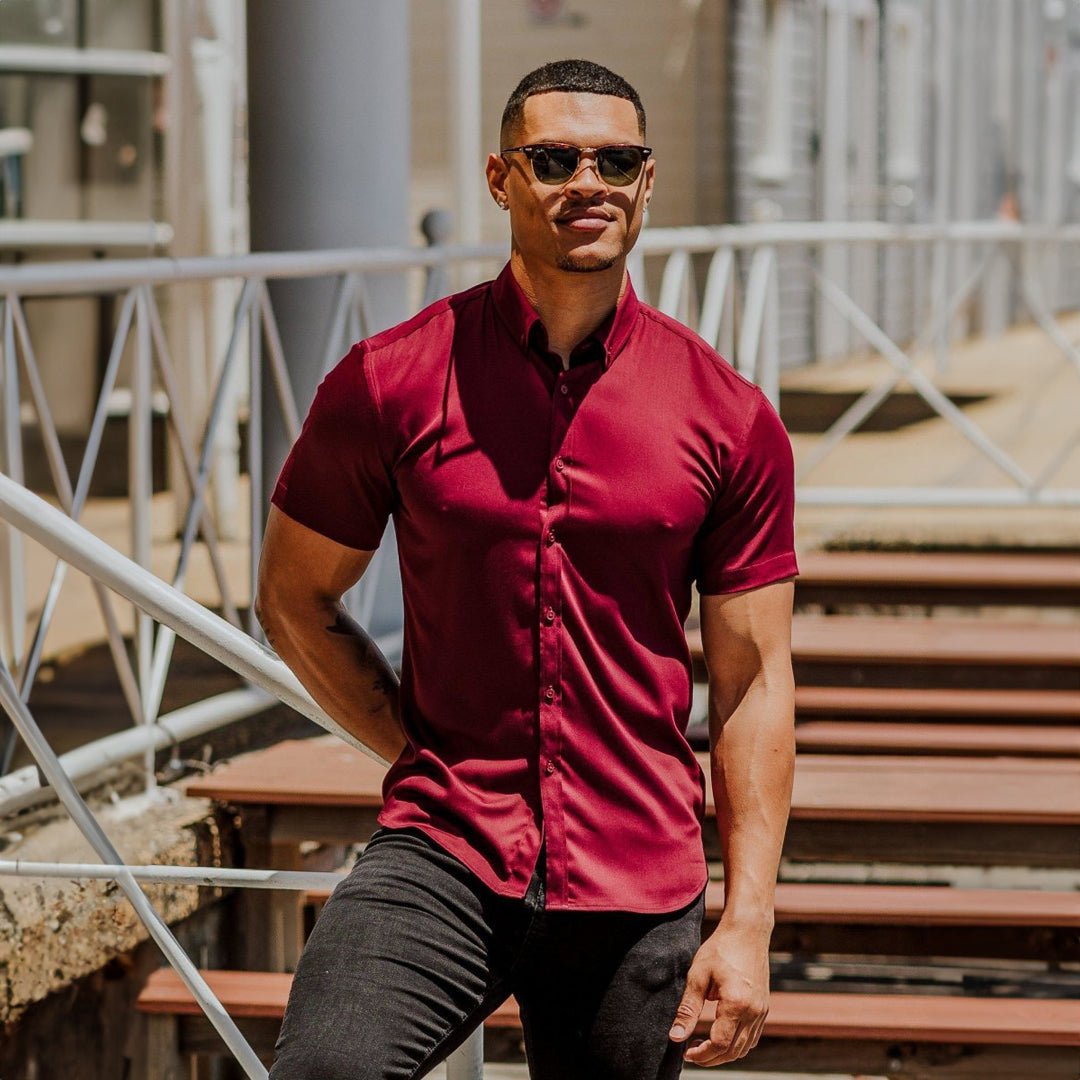 Mens Bodybuilder Fit Burgundy Short Sleeve Shirt